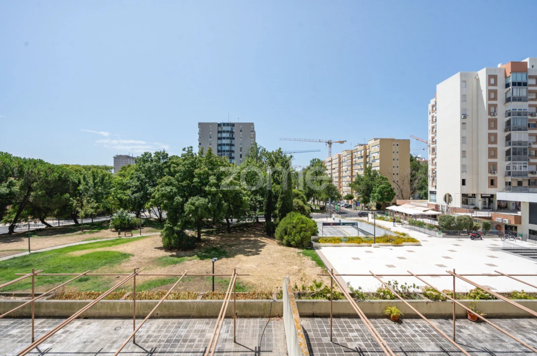 Apartamento T2 para Arrendamento em Lumiar Foto 10