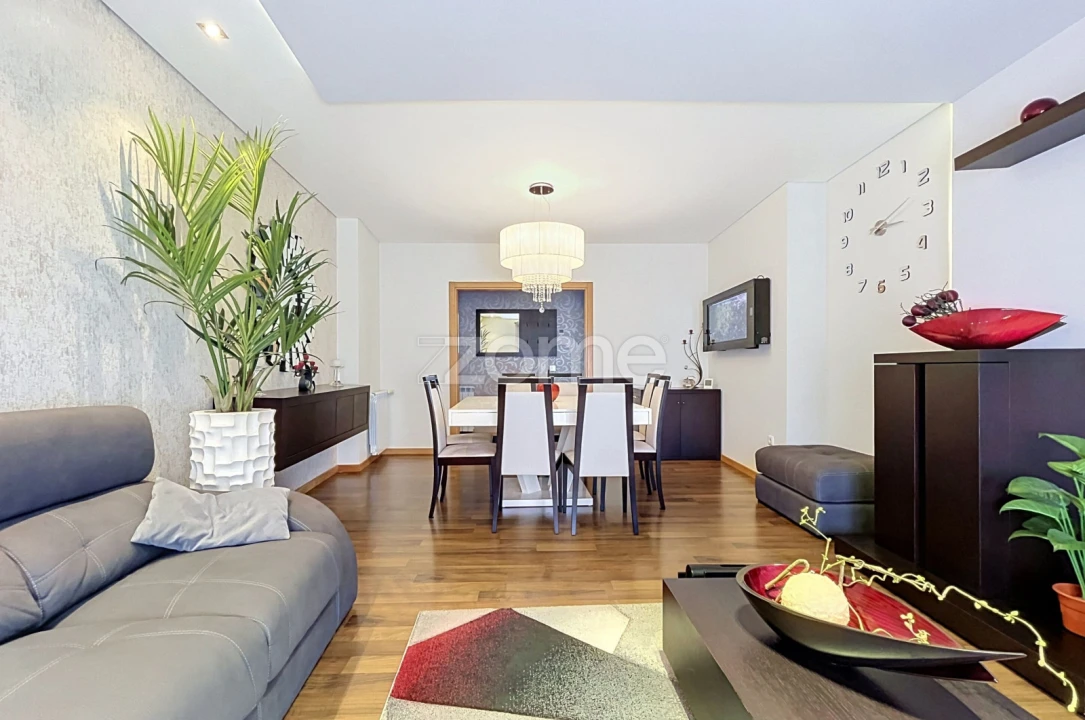 Apartamento T3 para Venda em Tavarede Foto 4