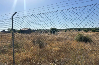 Terreno para Venda em Pias