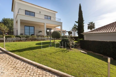 Moradia T5 para Venda em Luz de Tavira e Santo Estêvão