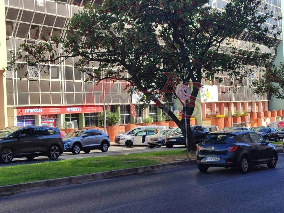 Escritório para Arrendamento em Areeiro Foto 22