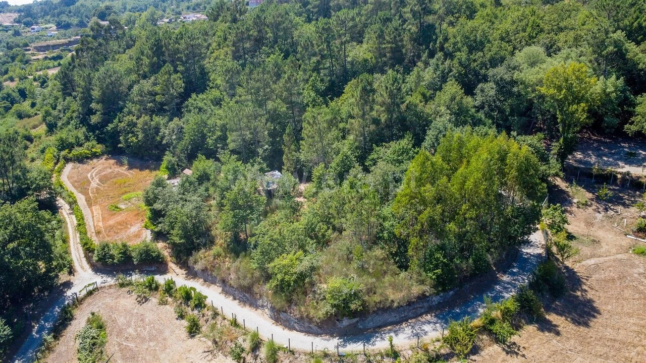 Terreno para Venda em Campelo e Ovil Foto 4