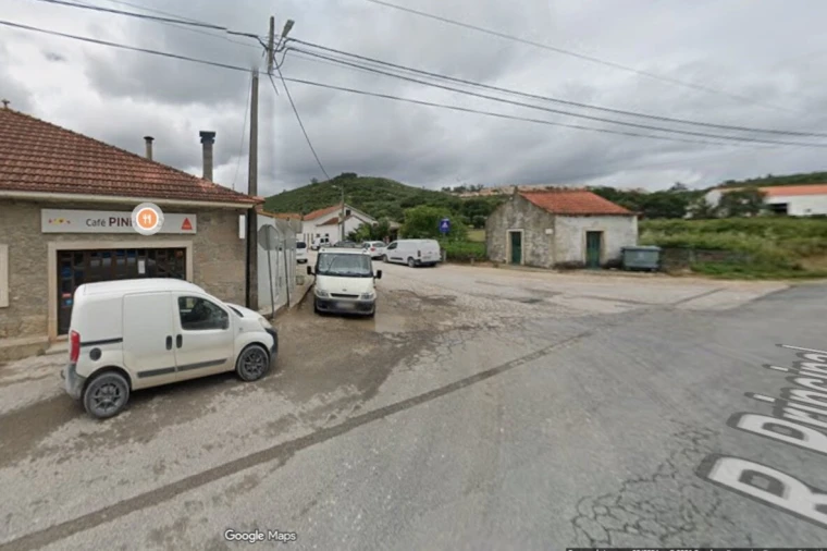 Terreno para Venda em Alcanede Foto 3