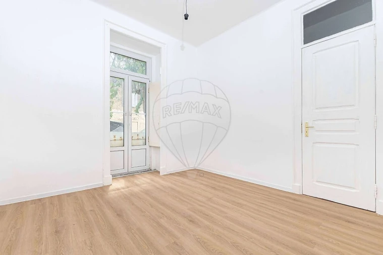 Apartamento T3 para Venda em Santa Maria Maior Foto 8
