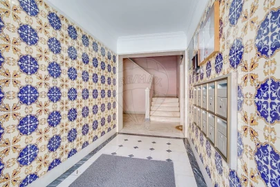 Apartamento T2 para Venda em Massamá e Monte Abraão