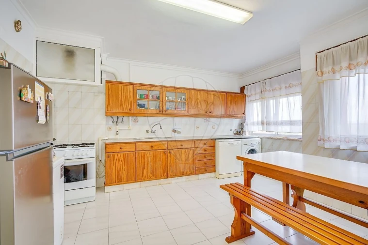 Apartamento T2 para Venda em Massamá e Monte Abraão Foto 7