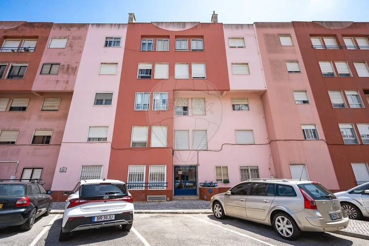Apartamento T2 para Venda em Massamá e Monte Abraão Foto 24