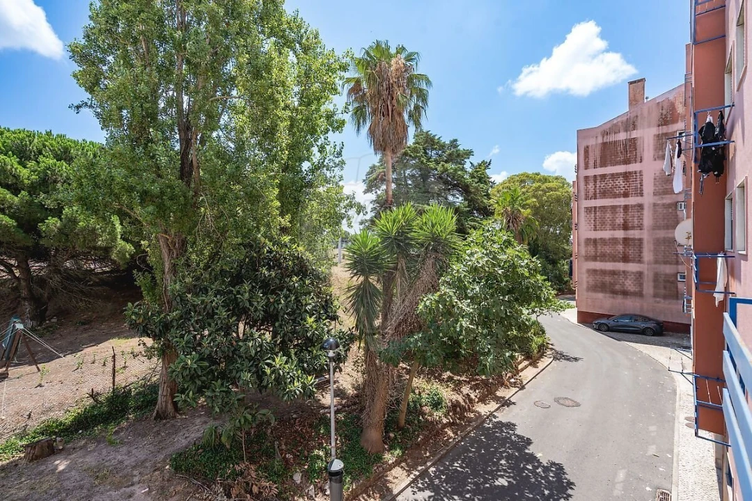 Apartamento T2 para Venda em Massamá e Monte Abraão Foto 19