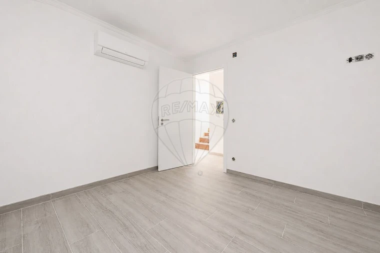 Apartamento T3 para Venda em São Martinho do Porto Foto 9