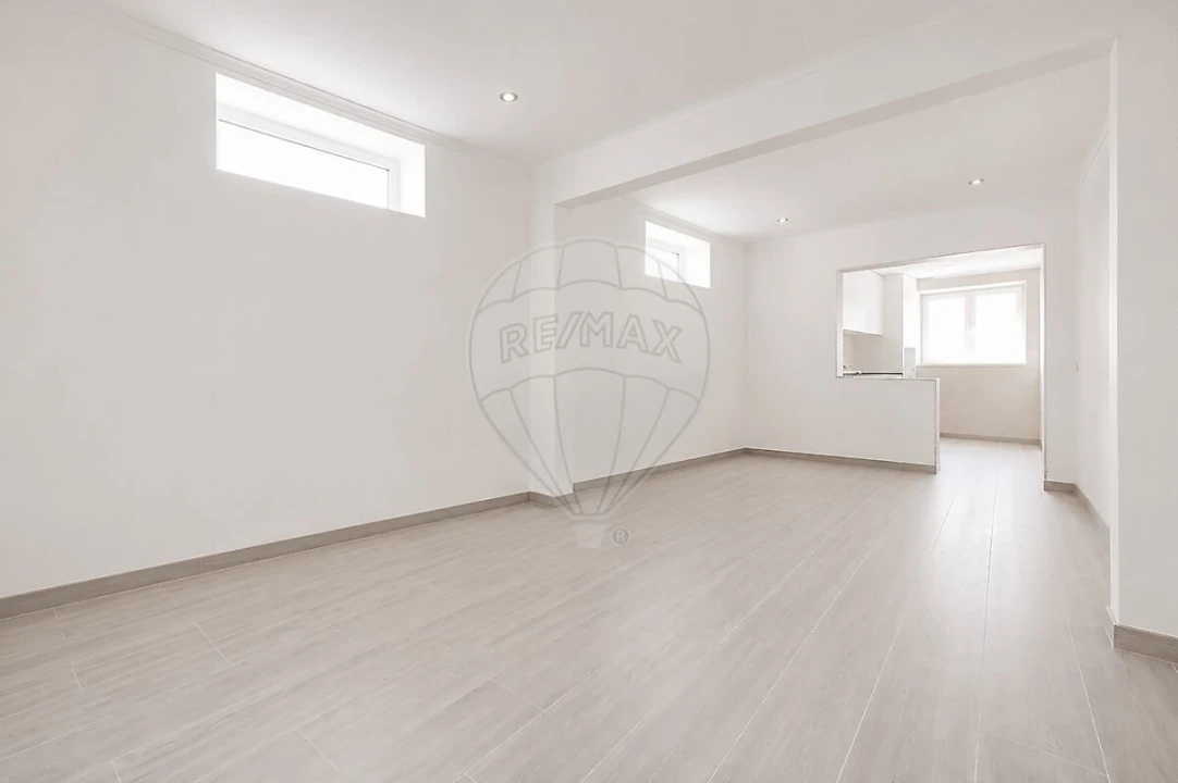 Apartamento T3 para Venda em São Martinho do Porto Foto 4