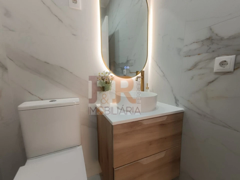 Moradia T3 para Venda em Quinta do Anjo Foto 15