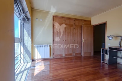 Apartamento T3 para Venda em Margaride, Várzea, Lagares, Varziela, Moure