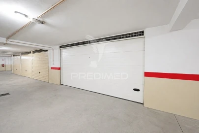Apartamento T3 para Venda em Ferreiros e Gondizalves