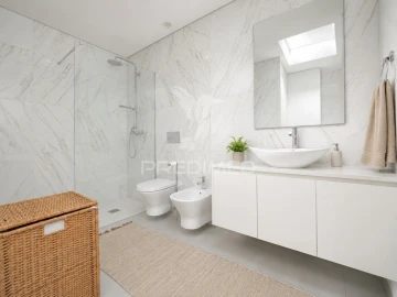 Apartamento T3 para Venda em Ferreiros e Gondizalves