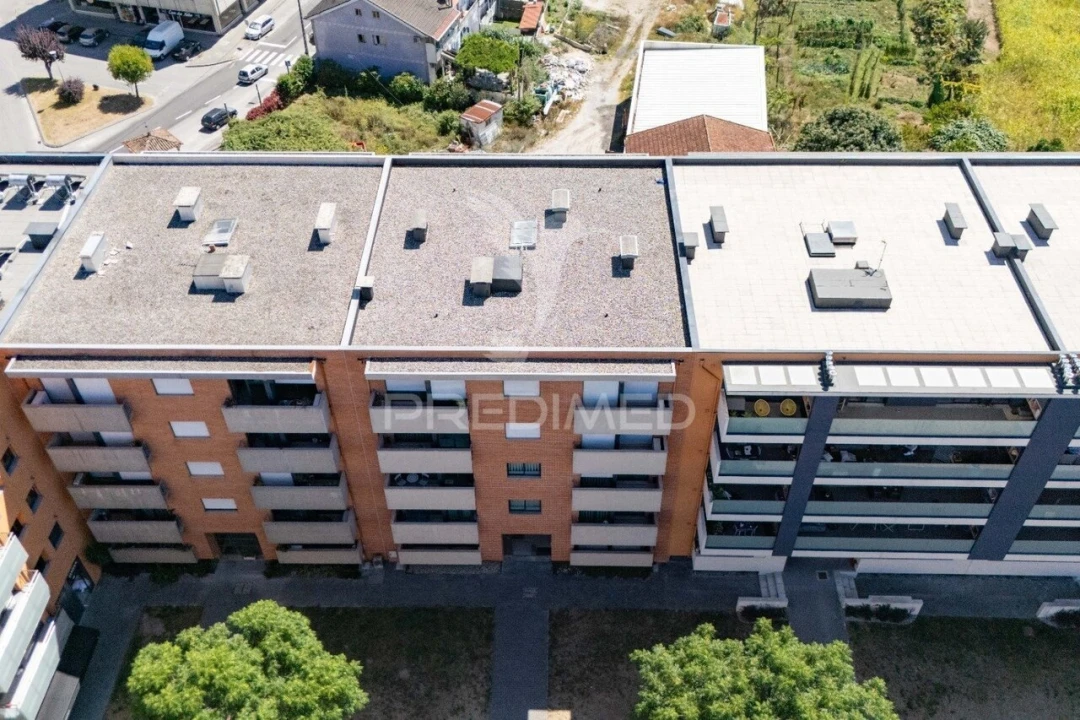Apartamento T3 para Venda em Ferreiros e Gondizalves Foto 33