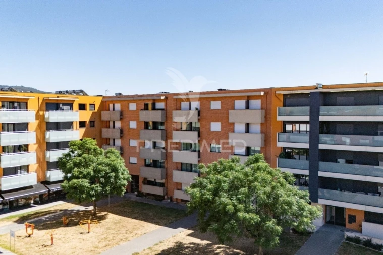 Apartamento T3 para Venda em Ferreiros e Gondizalves Foto 35