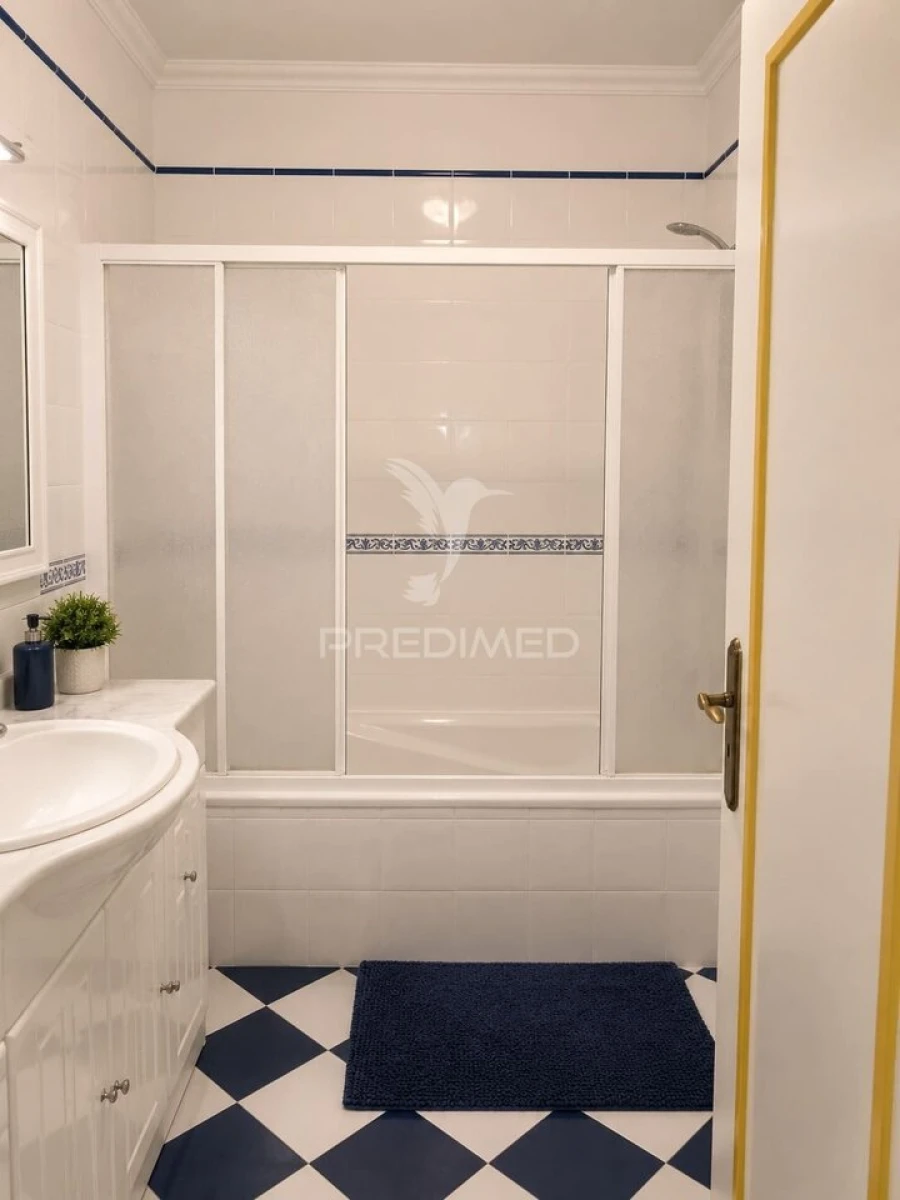 Apartamento T2 para Venda em Nazare Foto 7