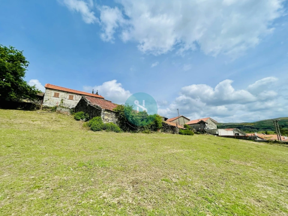 Quinta T5 para Venda em Viade de Baixo e Fervidelas Foto 10