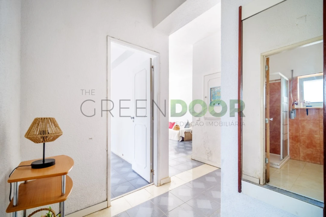 Apartamento T1 para Venda em Costa da Caparica Foto 3