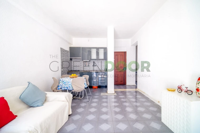 Apartamento T1 para Venda em Costa da Caparica Foto 4