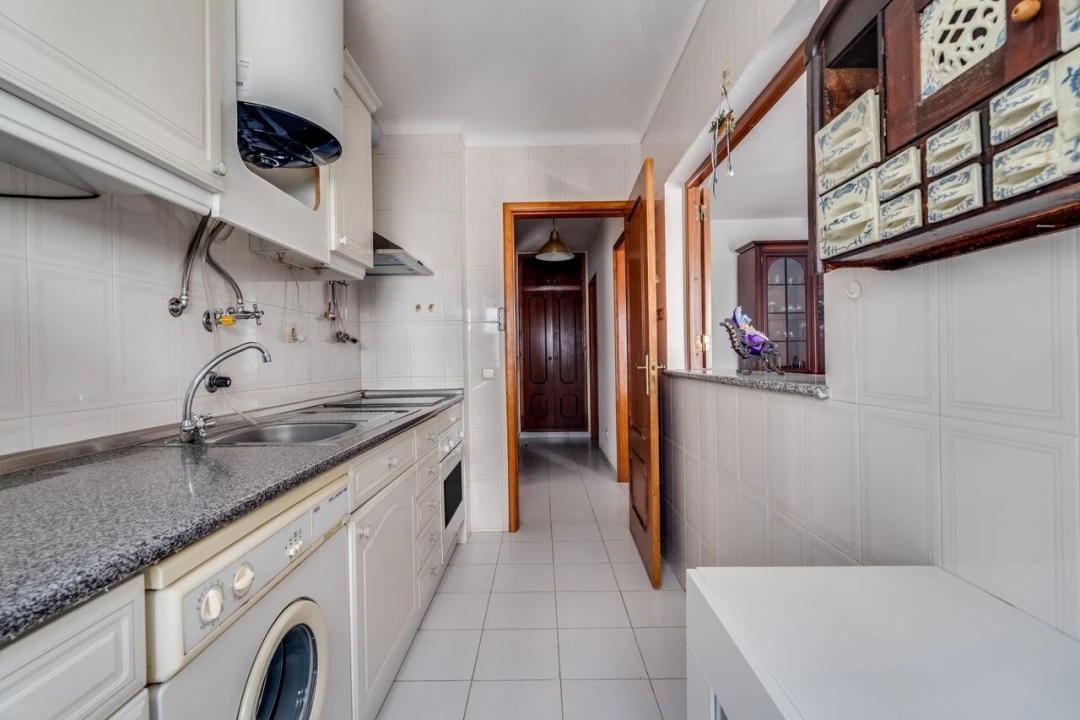 Apartamento T1 para Venda em Armação de Pera Foto 3