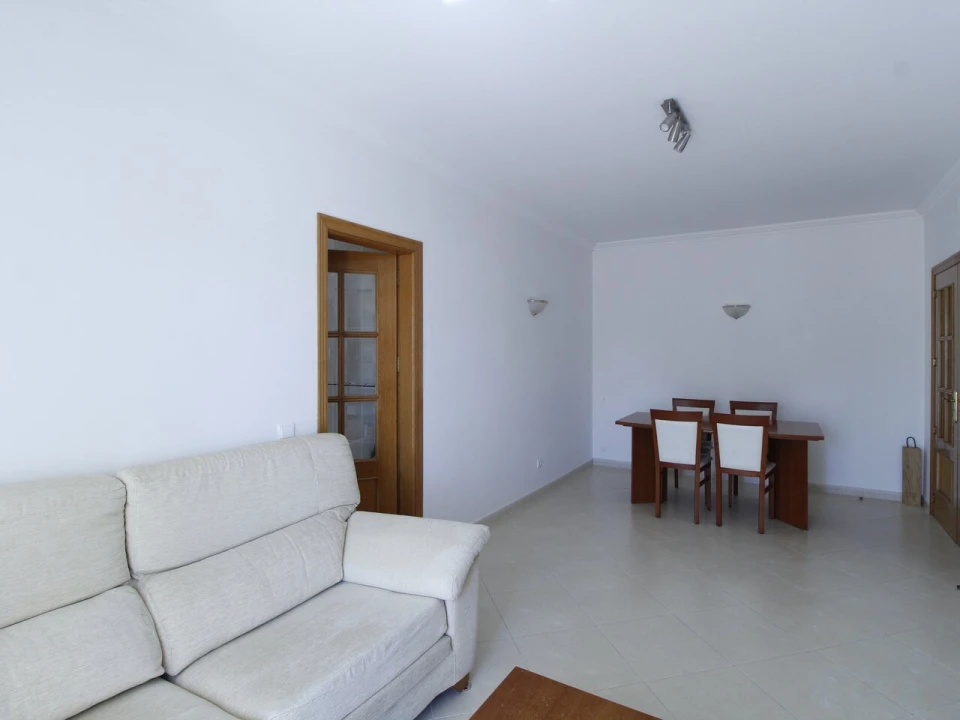 Apartamento T2 para Venda em Armação de Pera Foto 4
