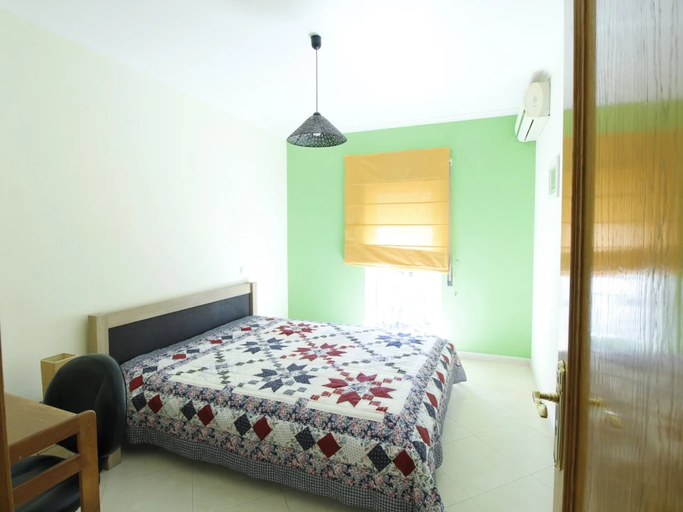 Apartamento T2 para Venda em Armação de Pera Foto 13