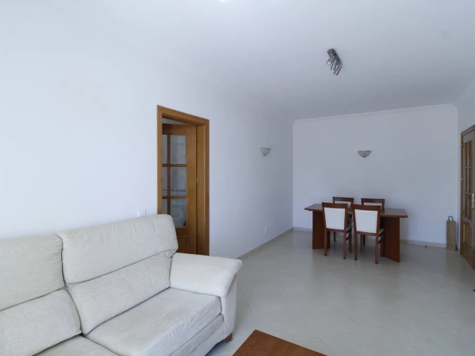 Apartamento T2 para Venda em Armação de Pera Foto 4