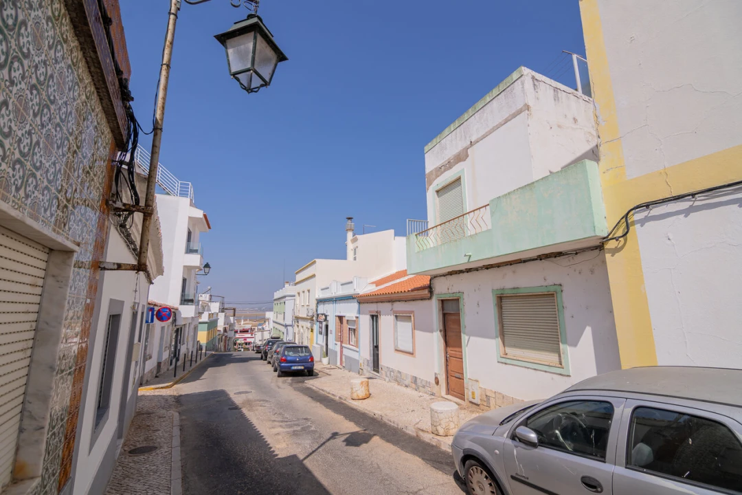 Moradia T3 para Venda em Alvor Foto 2