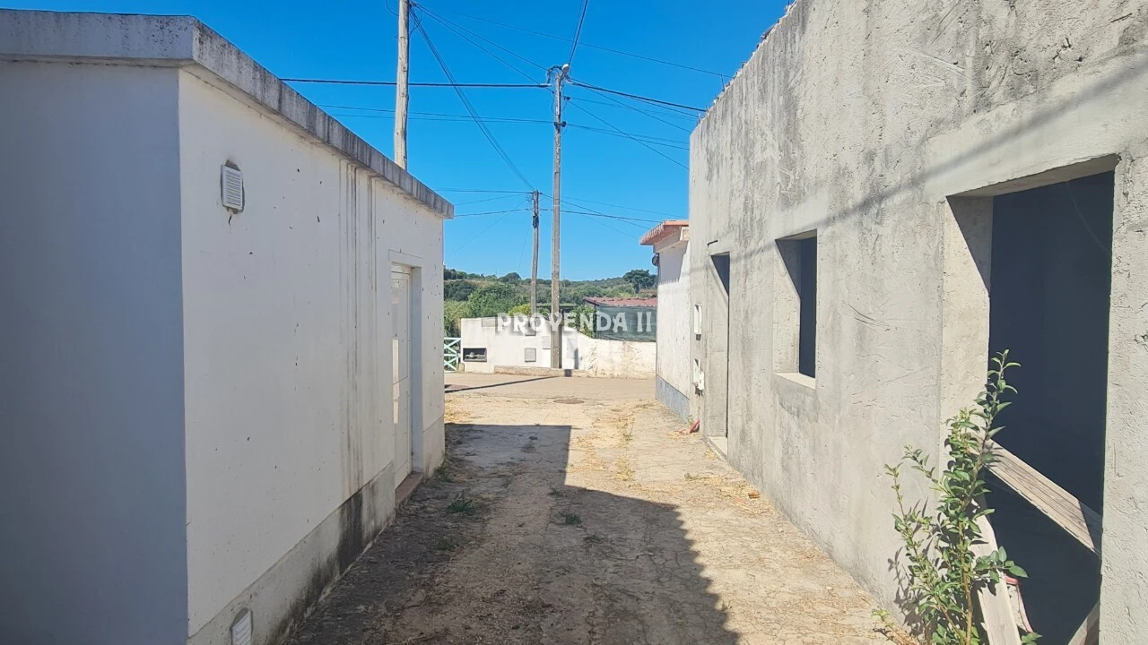 Moradia T1 para Venda em Bordeira Foto 5