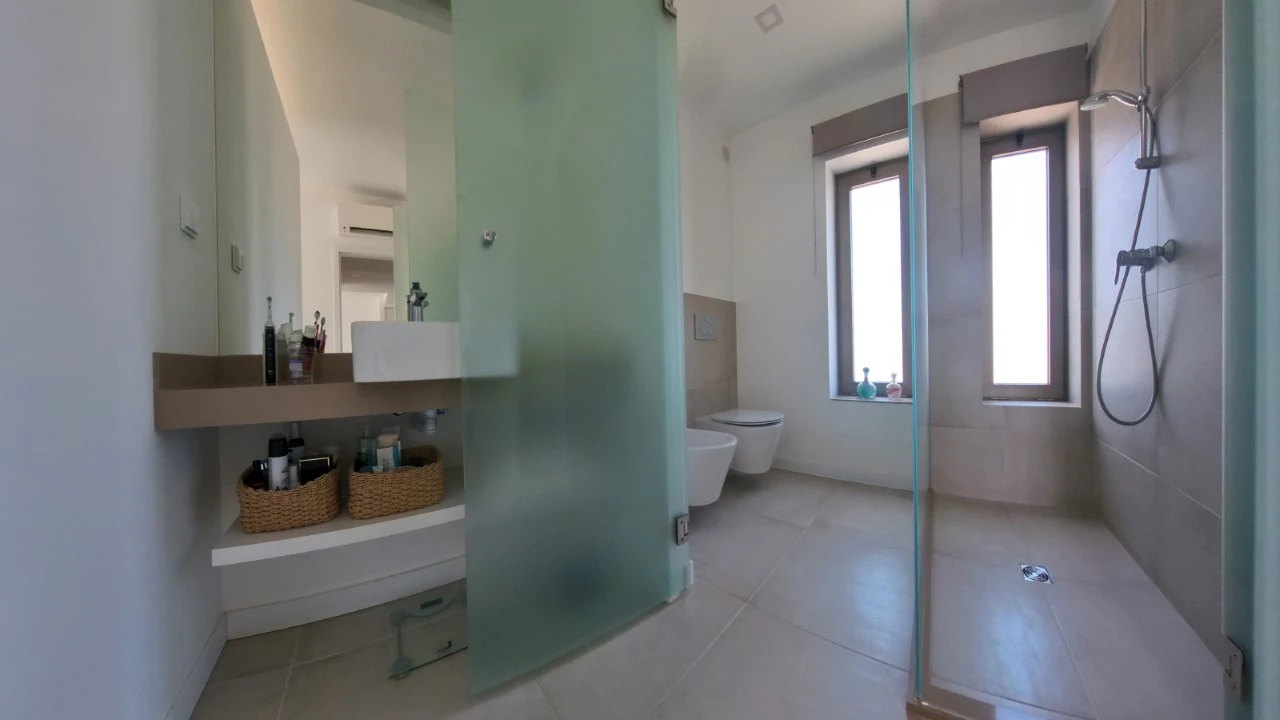 Apartamento T2 para Venda em Portimão Foto 7