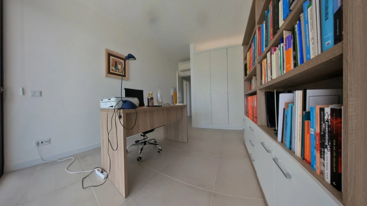 Apartamento T2 para Venda em Portimão Foto 12