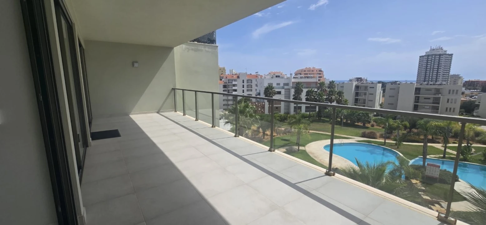 Apartamento T2 para Venda em Portimão Foto 16