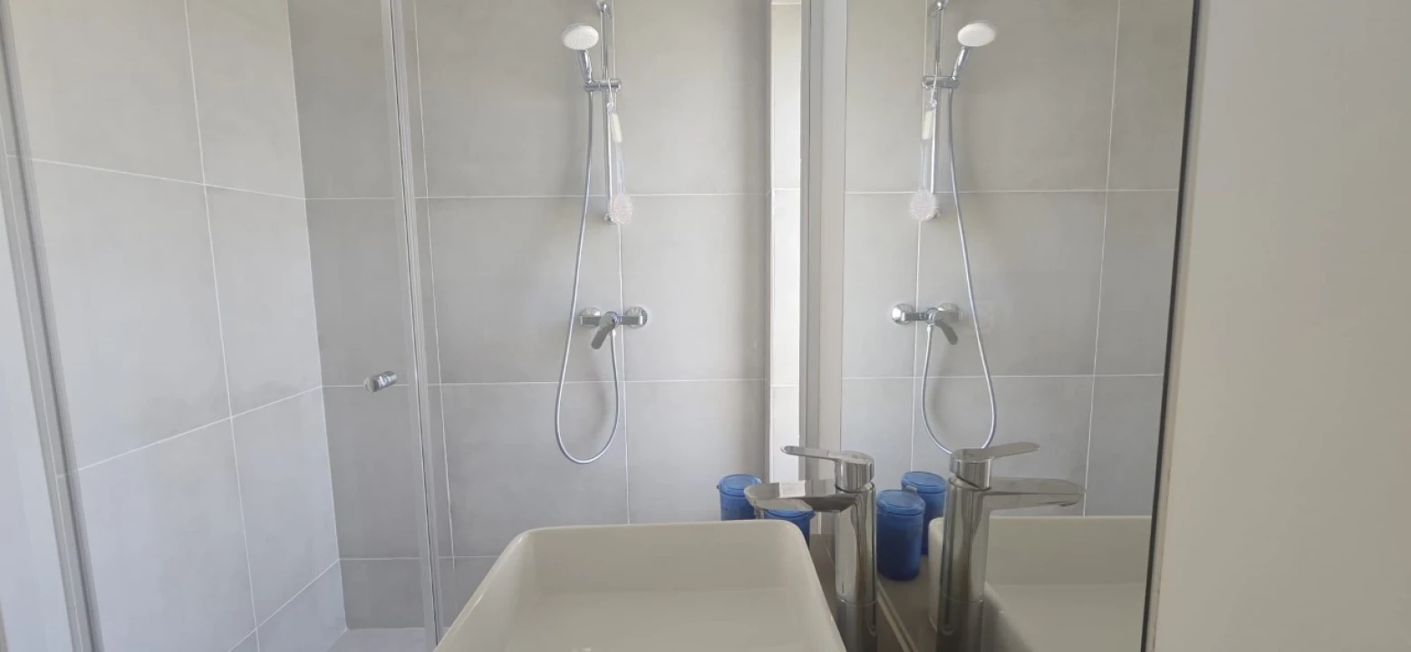 Apartamento T2 para Venda em Portimão Foto 19