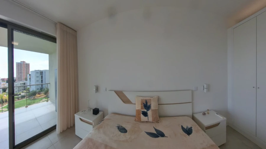 Apartamento T2 para Venda em Portimão Foto 10