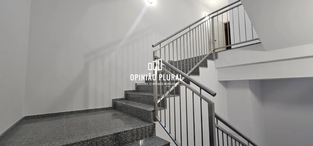 Apartamento T1 para Venda em Gulpilhares e Valadares Foto 4