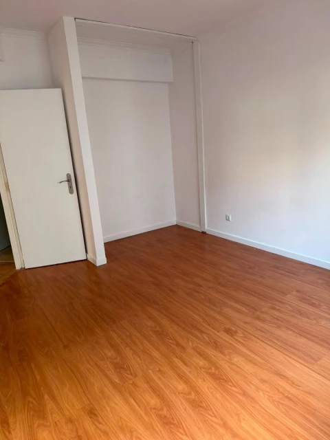 Apartamento T3 para Venda em Algueirão-Mem Martins