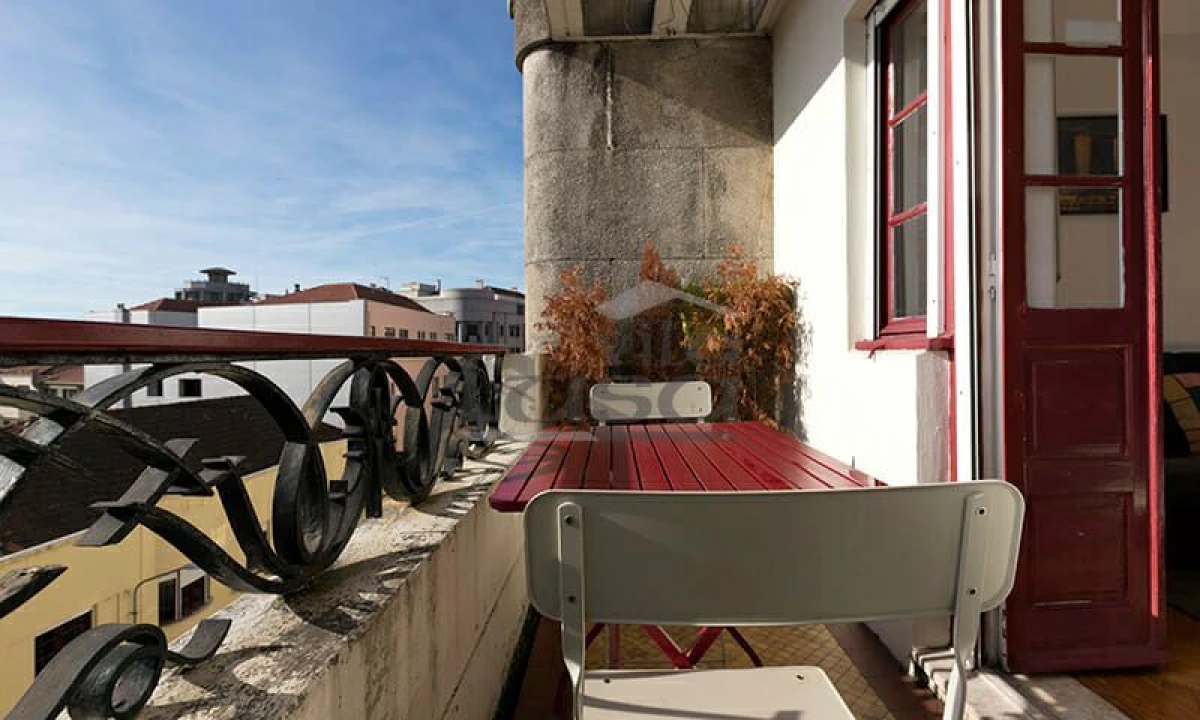 Apartamento T3 para Arrendamento em Cedofeita, Santo Ildefonso, Sé, Miragaia, São Nicolau e Vitória Foto 15