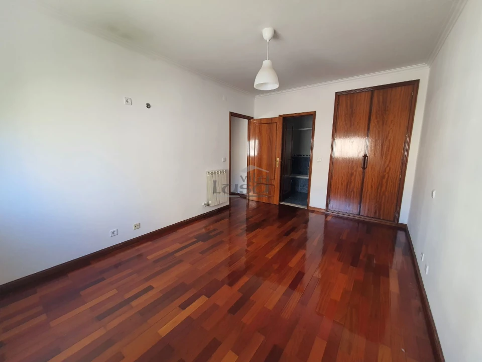 Apartamento T2 para Arrendamento em Mafamude e Vilar do Paraíso Foto 9