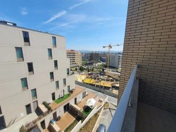 Apartamento T2 para Arrendamento em Mafamude e Vilar do Paraíso