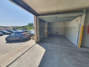 Apartamento T2 para Arrendamento em Mafamude e Vilar do Paraíso