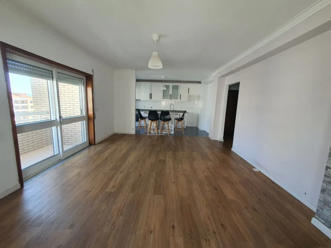 Apartamento T2 para Arrendamento em Mafamude e Vilar do Paraíso Foto 2