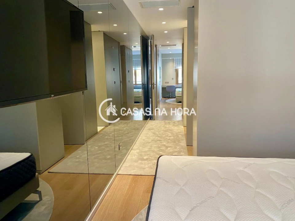 Apartamento T3 para Arrendamento em Carnide Foto 6