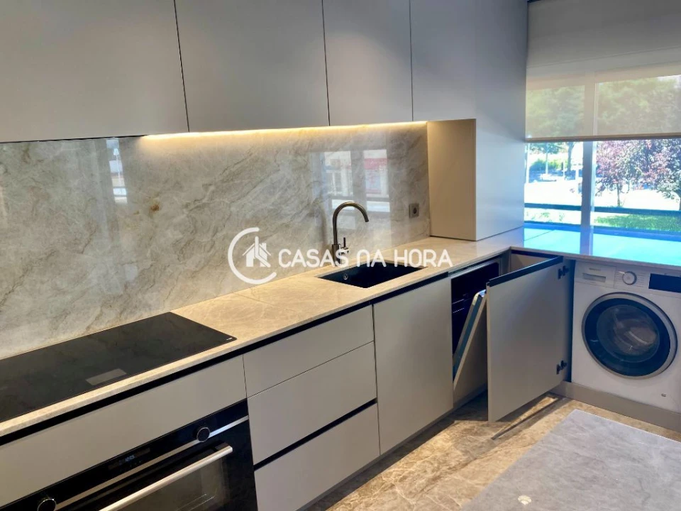 Apartamento T3 para Arrendamento em Carnide Foto 20