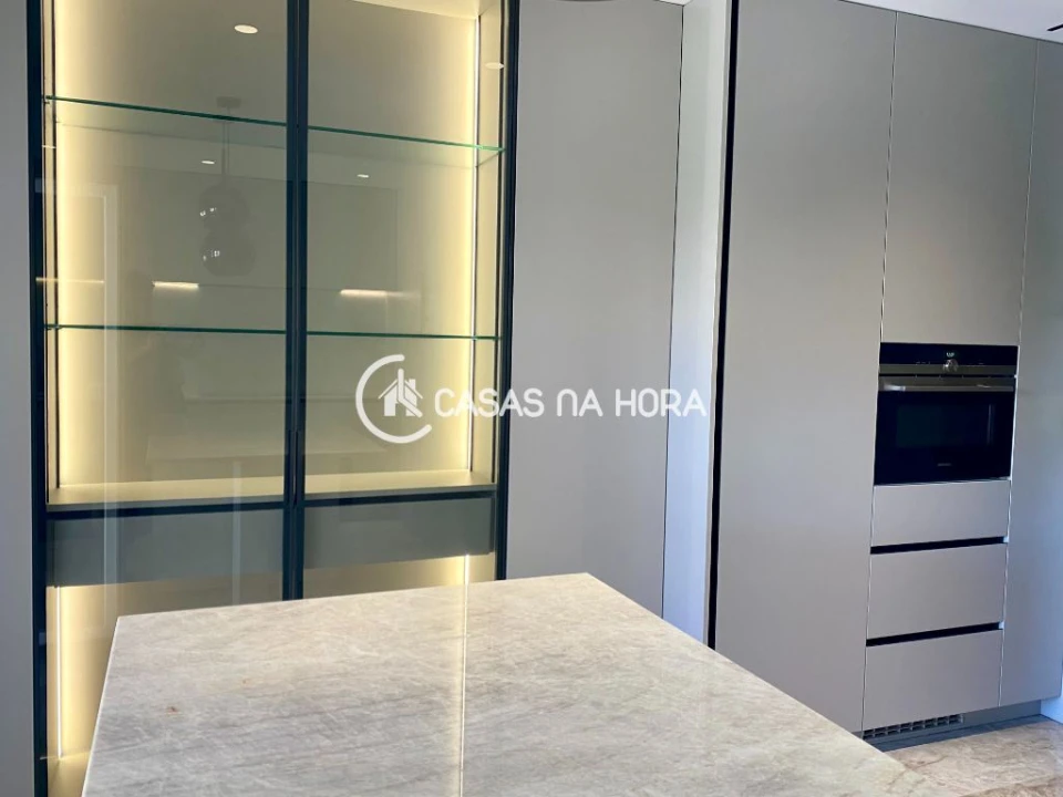 Apartamento T3 para Arrendamento em Carnide Foto 21