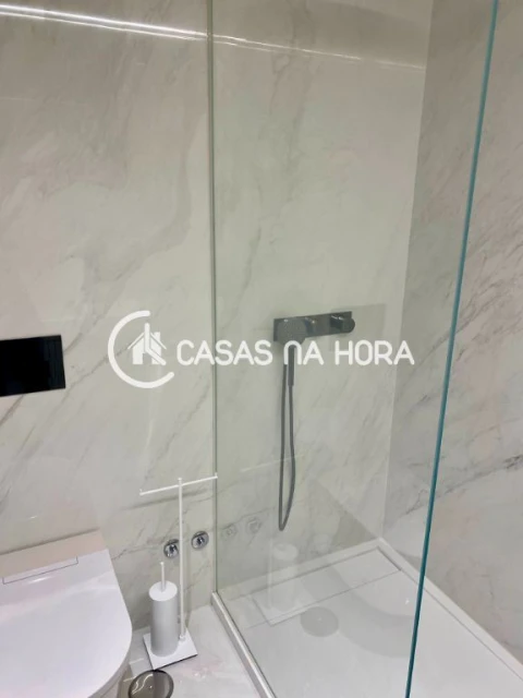 Apartamento T3 para Arrendamento em Carnide