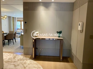 Apartamento T3 para Arrendamento em Carnide