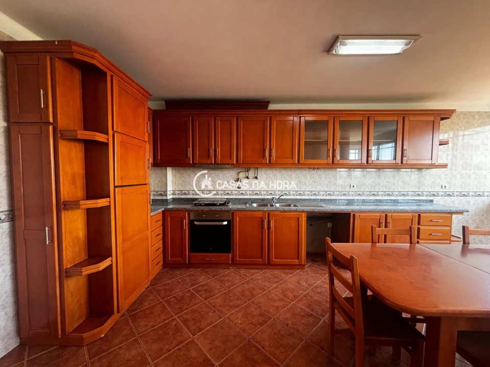 Moradia T4 para Arrendamento em Abraveses Foto 3