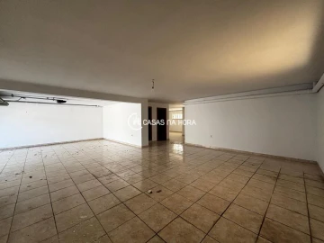 Moradia T4 para Arrendamento em Abraveses