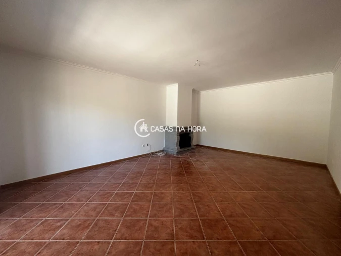 Moradia T4 para Arrendamento em Abraveses Foto 5